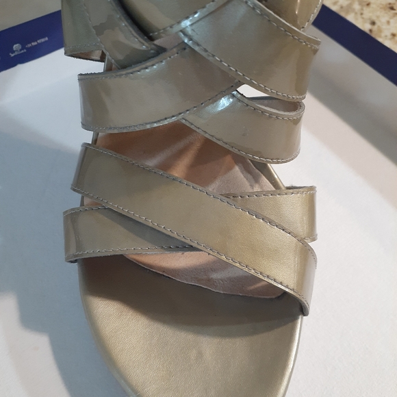 Shoes - Picture 3 of 4